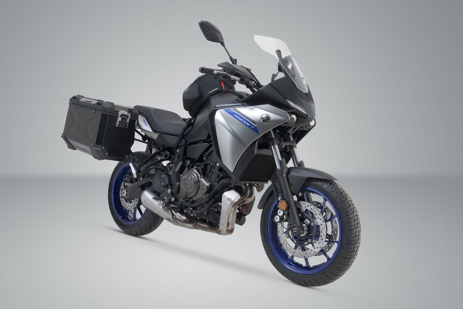 TRAX ADV aluminium case system Black. 45/45 l. Yamaha MT-07 Tracer (16-).