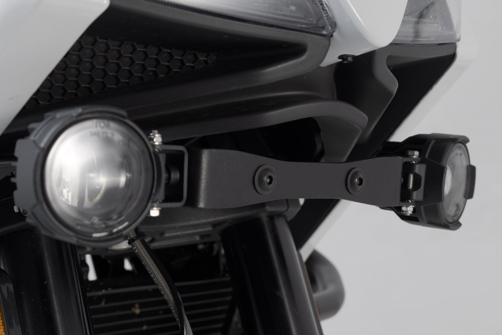 Light mount Moto Morini X-Cape 650 (21-) Black